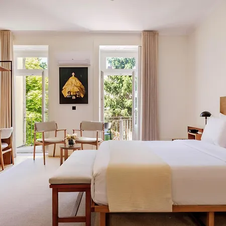 Rosário Townhouse 4*